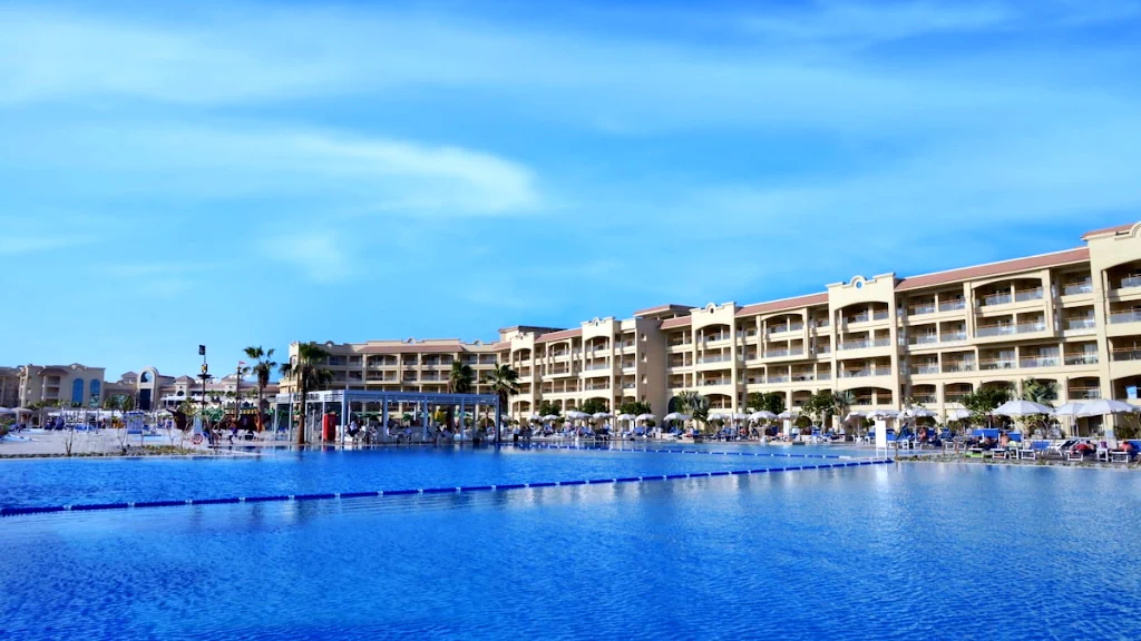 الفندق الباتروس وايت بيتش ريزورت - الغردقة